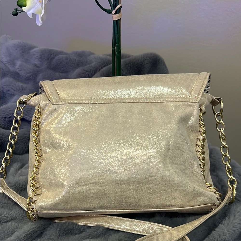 Madden Girl Gold Crossbody Bag - Picture 4 of 7